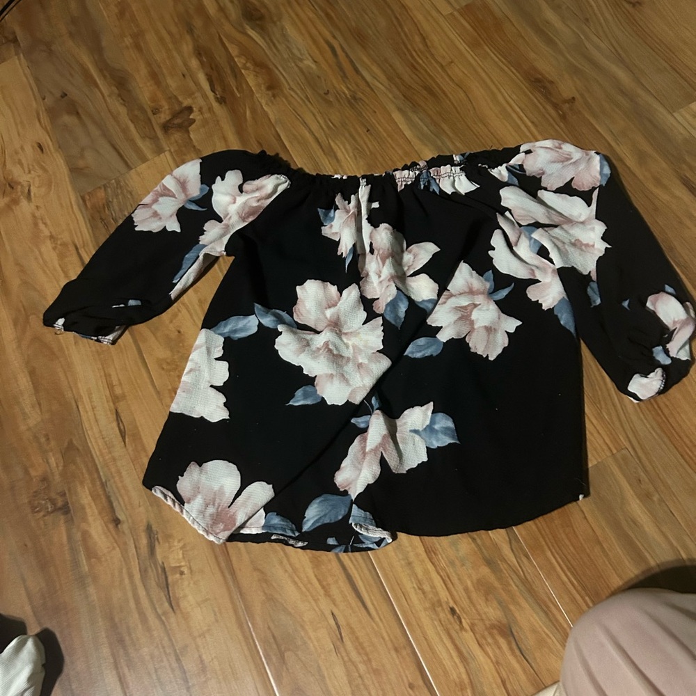Floral Off-Shoulder Black Top